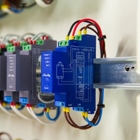 Shelly Pro Dimmer 0/1-10V PM – Controller smart 0-10V/1-10V su guida DIN con relè 16A