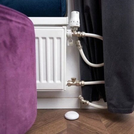 Shelly Flood – Rilevatore perdite d’acqua smart, Wi‑Fi, con sensore temperatura