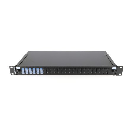 Patch panel 1U precaricato con 6 adattatori SC duplex OS2 + 12 pigtail colorati