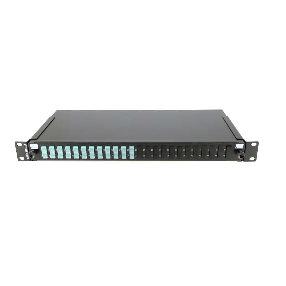 Patch panel 1U precaricato con 12 adattatori SC duplex OM3 + 24 pigtail colorati