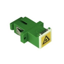 Adattatore SC/APC simplex monomodale, plastica verde, boccola ceramica, otturatore interno